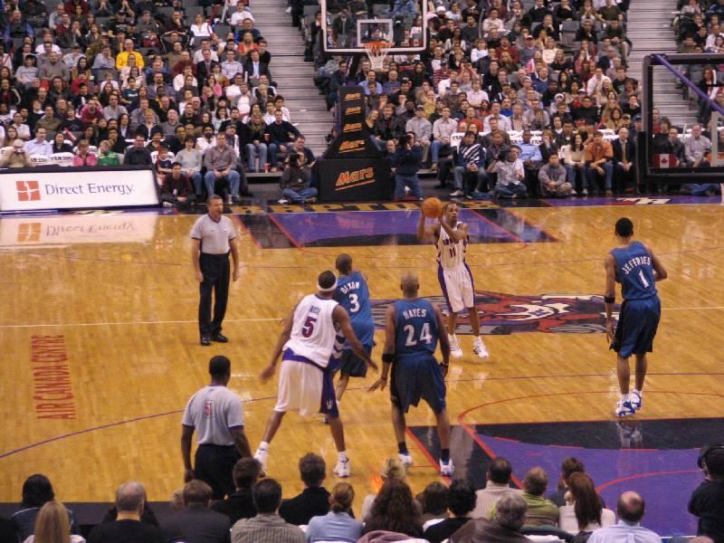 Raptors - 02.04.2005 350.jpg